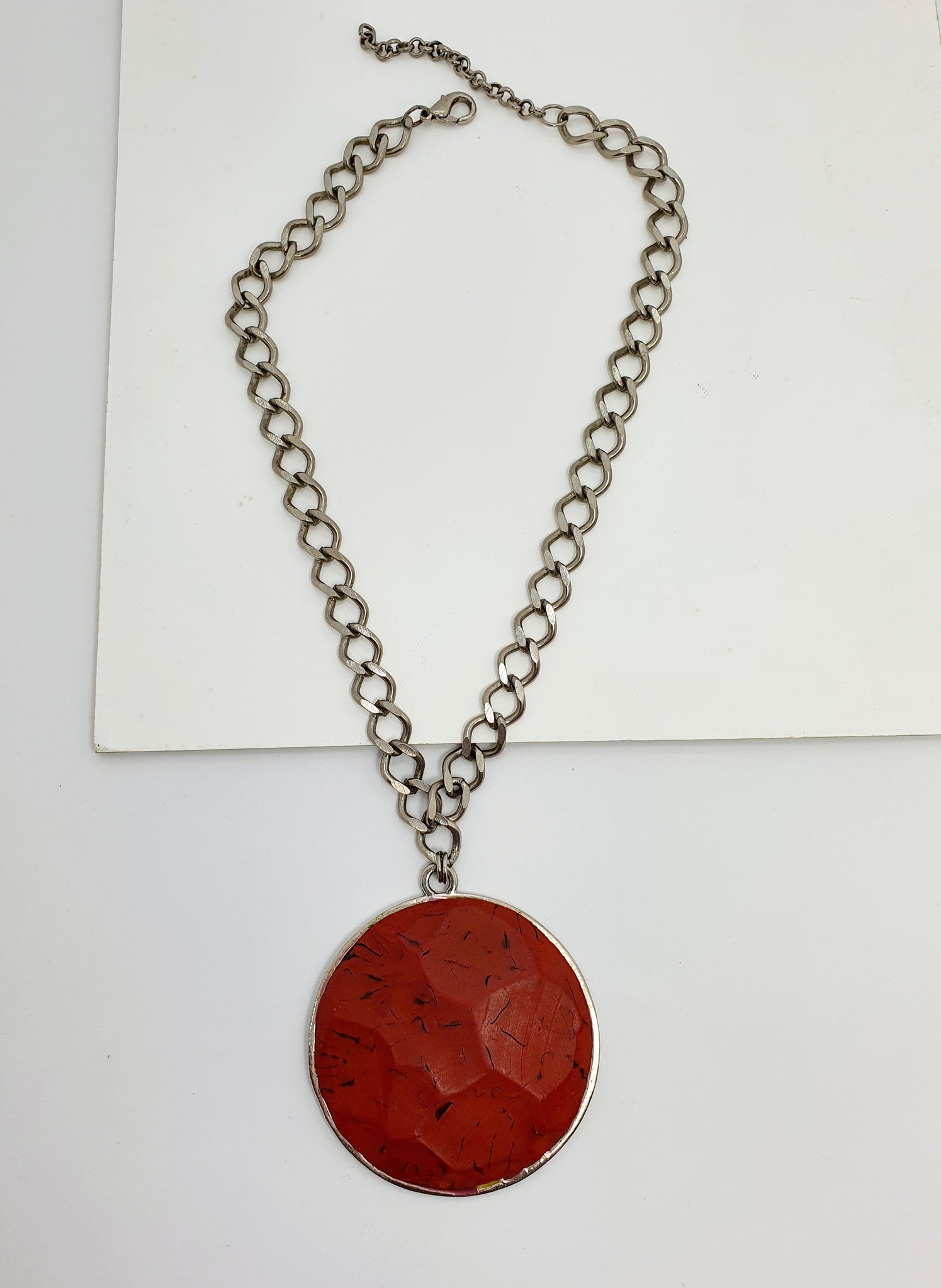 Colar em resina feminino super leves