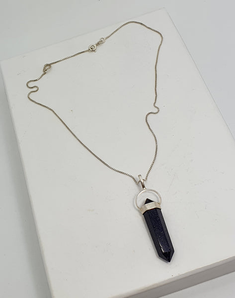 Colar pedra blue goldstone com cordão prata