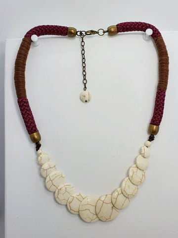 Colar pedras feminino artesanal